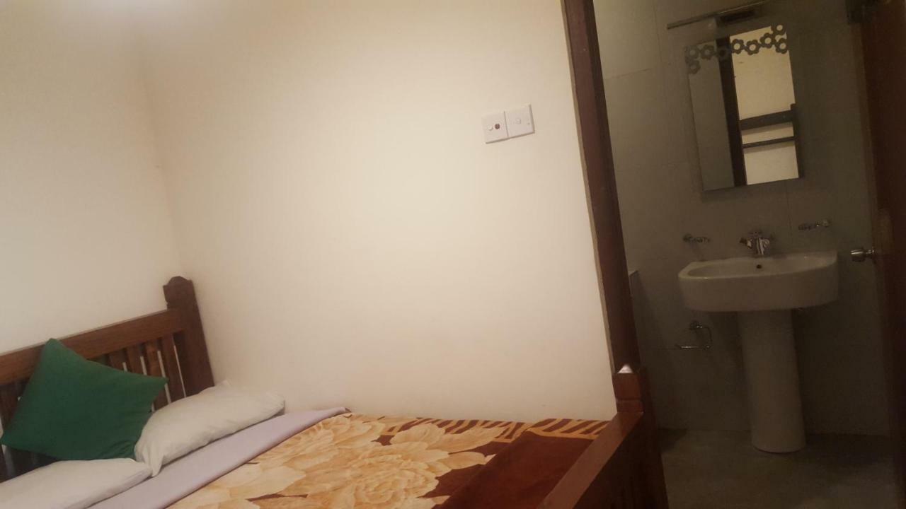 New Tour Inn Nuwara Eliya Esterno foto
